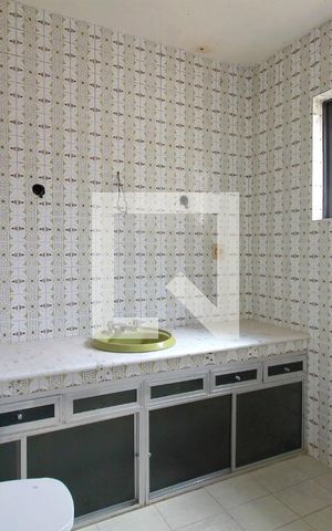 Casa à venda com 200m², 5 quartos e 2 vagasBanheiro da Suíte