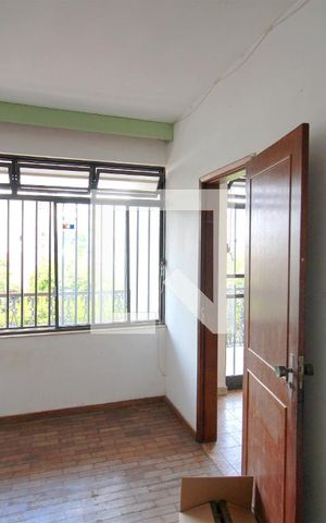 Casa à venda com 200m², 5 quartos e 2 vagasQuarto 5