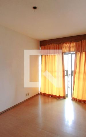 Casa à venda com 200m², 5 quartos e 2 vagasSuíte