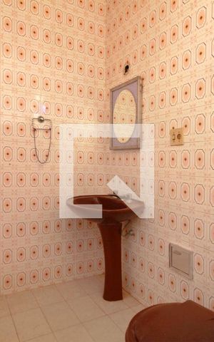 Casa à venda com 200m², 5 quartos e 2 vagasBanheiro