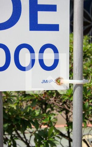 Casa à venda com 200m², 5 quartos e 2 vagasPlaca