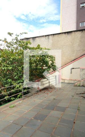 Casa à venda com 200m², 5 quartos e 2 vagasQuintal