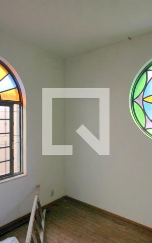 Casa à venda com 200m², 5 quartos e 2 vagasQuarto 2
