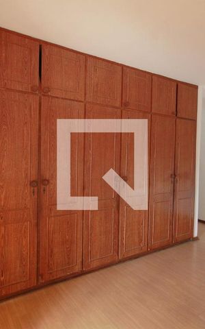 Casa à venda com 200m², 5 quartos e 2 vagasSuíte