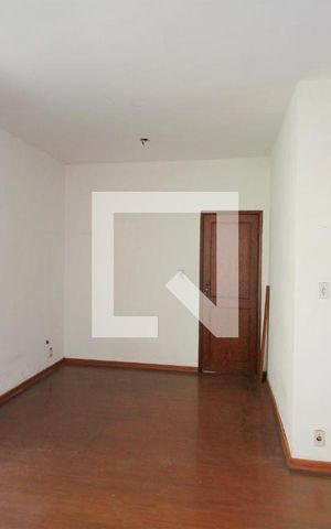Casa à venda com 200m², 5 quartos e 2 vagasSala