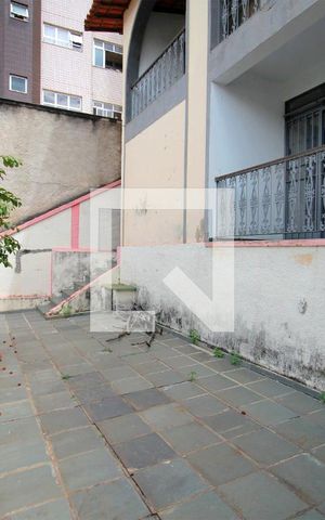 Casa à venda com 200m², 5 quartos e 2 vagasQuintal