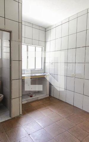 Casa à venda com 60m², 1 quarto e sem vaga Casa à venda com 60m², 1 quarto e sem vagaCozinha