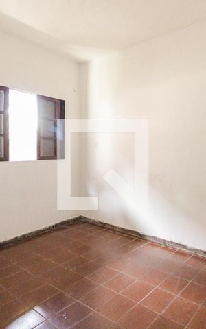 Casa à venda com 60m², 1 quarto e sem vaga Casa à venda com 60m², 1 quarto e sem vagaQuarto