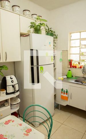 Casa à venda com 60m², 2 quartos e sem vaga Casa à venda com 60m², 2 quartos e sem vagaCOZINHA