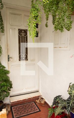 Casa à venda com 60m², 2 quartos e sem vaga Casa à venda com 60m², 2 quartos e sem vagaVARANDA