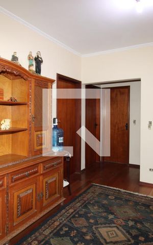 Casa à venda com 280m², 4 quartos e 5 vagasSala de TV