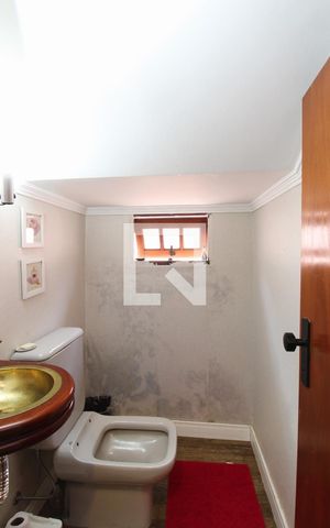 Casa à venda com 280m², 4 quartos e 5 vagasLavabo