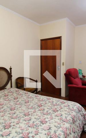 Casa à venda com 280m², 4 quartos e 5 vagasSuíte 2