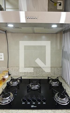 Apartamento à venda com 60m², 2 quartos e 2 vagasCozinha