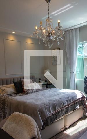 Casa de condomínio à venda com 657m², 5 quartos e 3 vagas Casa de condomínio à venda com 657m², 5 quartos e 3 vagasSuíte 1