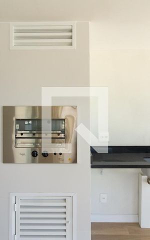 Apartamento à venda com 140m², 3 quartos e 2 vagas Apartamento à venda com 140m², 3 quartos e 2 vagasDetalhe da área de serviço e churrasqueira