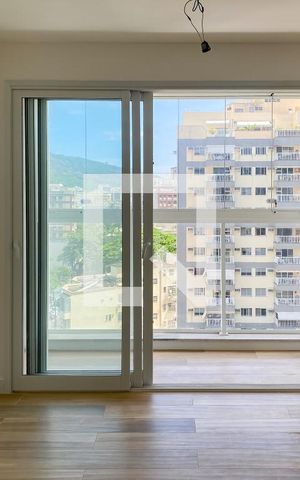Apartamento à venda com 140m², 3 quartos e 2 vagas Apartamento à venda com 140m², 3 quartos e 2 vagasSuíte 3