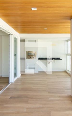 Apartamento à venda com 140m², 3 quartos e 2 vagas Apartamento à venda com 140m², 3 quartos e 2 vagasVaranda da sala