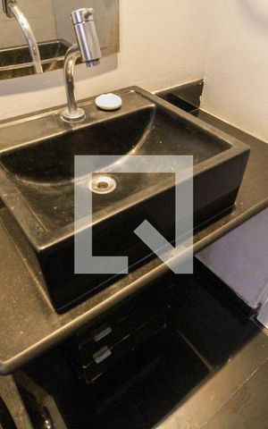 Apartamento para alugar com 67m², 2 quartos e 1 vaga Apartamento para alugar com 67m², 2 quartos e 1 vagaBanheiro