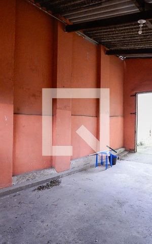 Casa à venda com 500m², 5 quartos e 4 vagas Casa à venda com 500m², 5 quartos e 4 vagasGaragem