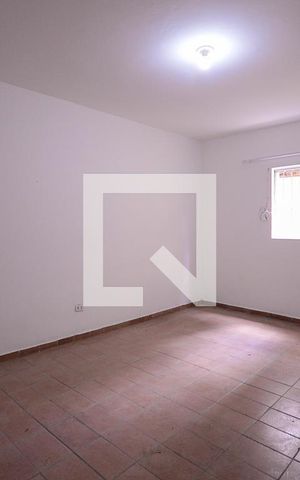 Casa à venda com 500m², 5 quartos e 4 vagas Casa à venda com 500m², 5 quartos e 4 vagasCasa 1 - Quarto