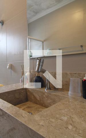 Casa para alugar com 180m², 3 quartos e 2 vagasBanheiro comum