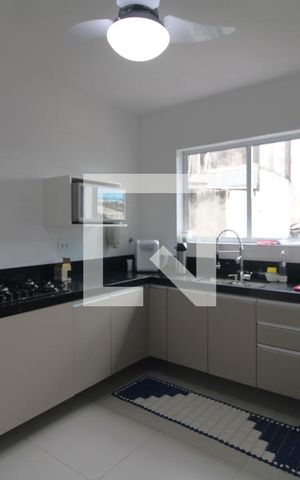Casa para alugar com 180m², 3 quartos e 2 vagasCozinha