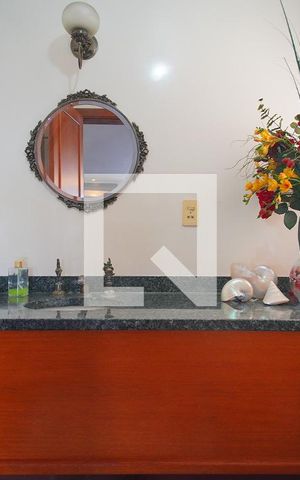 Apartamento à venda com 221m², 4 quartos e 3 vagas Apartamento à venda com 221m², 4 quartos e 3 vagasLavabo