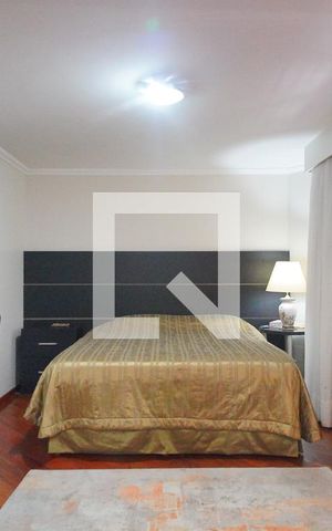 Apartamento à venda com 221m², 4 quartos e 3 vagas Apartamento à venda com 221m², 4 quartos e 3 vagasSuíte
