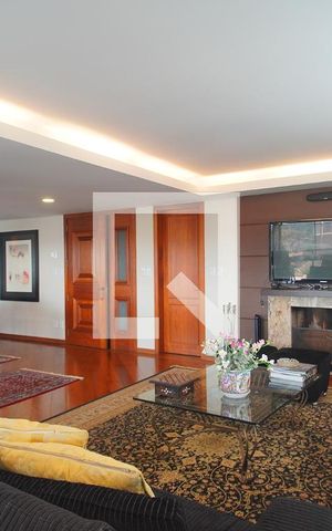 Apartamento à venda com 221m², 4 quartos e 3 vagas Apartamento à venda com 221m², 4 quartos e 3 vagasSala