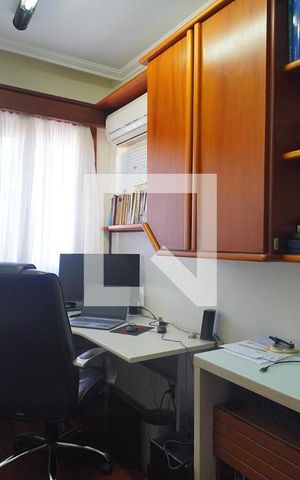 Apartamento à venda com 221m², 4 quartos e 3 vagas Apartamento à venda com 221m², 4 quartos e 3 vagasQuarto 2
