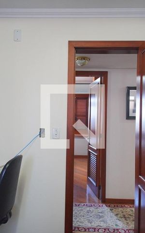 Apartamento à venda com 221m², 4 quartos e 3 vagas Apartamento à venda com 221m², 4 quartos e 3 vagasQuarto 2