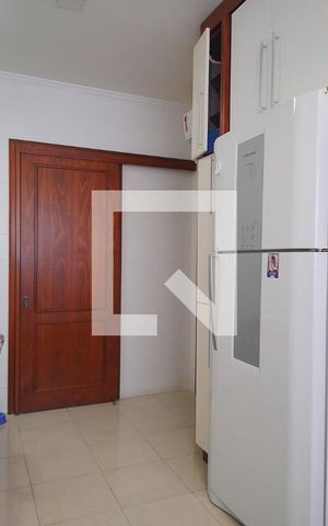 Apartamento à venda com 221m², 4 quartos e 3 vagas Apartamento à venda com 221m², 4 quartos e 3 vagasCozinha