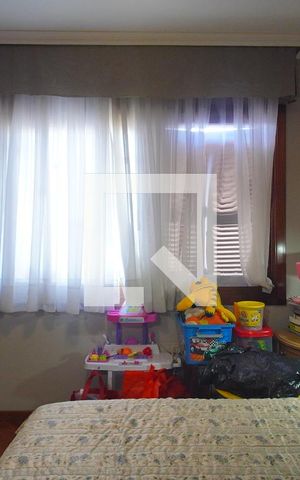 Apartamento à venda com 221m², 4 quartos e 3 vagas Apartamento à venda com 221m², 4 quartos e 3 vagasQuarto 3