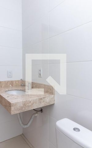 Casa à venda com 90m², 2 quartos e 3 vagasBanheiro da Suíte 2