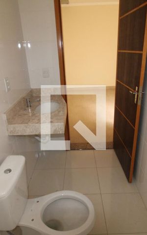 Casa à venda com 90m², 2 quartos e 3 vagasBanheiro 1