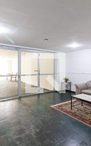 Apartamento à venda com 70m², 3 quartos e 1 vaga Apartamento à venda com 70m², 3 quartos e 1 vagaHall Social