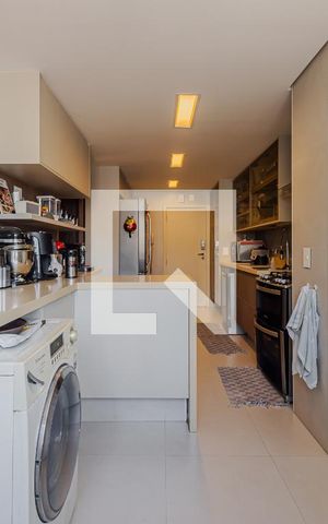 Apartamento à venda com 270m², 3 quartos e 1 vagaÁrea de Serviço