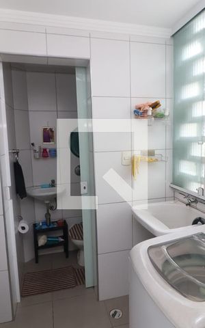 Apartamento à venda com 72m², 2 quartos e 1 vagaÁrea de Serviço
