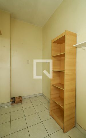 Apartamento à venda com 70m², 2 quartos e sem vaga Apartamento à venda com 70m², 2 quartos e sem vagaQuarto de Serviço