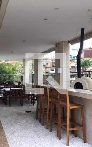 Apartamento à venda com 140m², 3 quartos e 2 vagasChurrasqueira