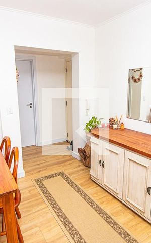 Apartamento à venda com 83m², 2 quartos e 1 vaga Apartamento à venda com 83m², 2 quartos e 1 vagaSala
