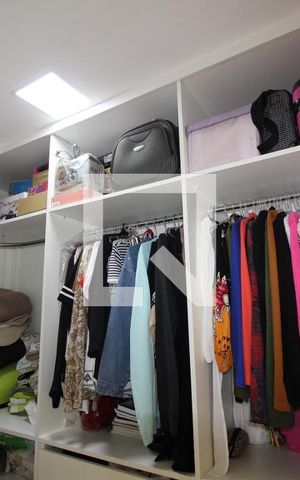 Casa de condomínio à venda com 560m², 4 quartos e 2 vagasCloset da Suíte 2