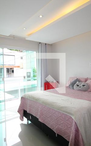 Casa de condomínio à venda com 560m², 4 quartos e 2 vagasSuíte 2