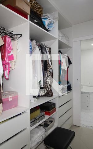 Casa de condomínio à venda com 560m², 4 quartos e 2 vagasCloset da Suíte 3