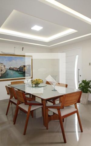 Casa de condomínio à venda com 560m², 4 quartos e 2 vagasSala 1