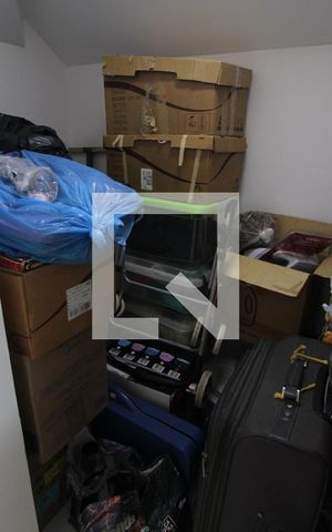Casa de condomínio à venda com 560m², 4 quartos e 2 vagasDepósito