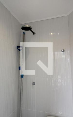 Casa de condomínio à venda com 560m², 4 quartos e 2 vagasBanheiro de Serviço
