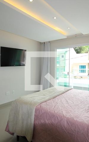 Casa de condomínio à venda com 560m², 4 quartos e 2 vagasSuíte 2