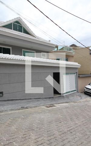 Casa de condomínio à venda com 560m², 4 quartos e 2 vagasFachada
